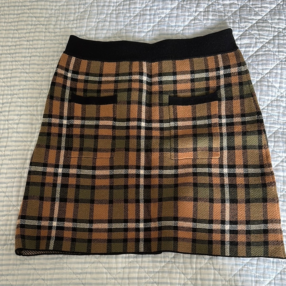 Zara knit Plaid Women's Skirt in Black and Tan Like new. Never worn